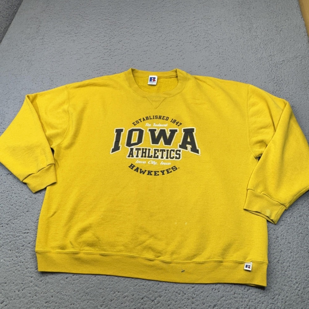 Vintage Iowa Hawkeyes Sweatshirt Mens XL Yellow Russell Athletic Crew Pullover